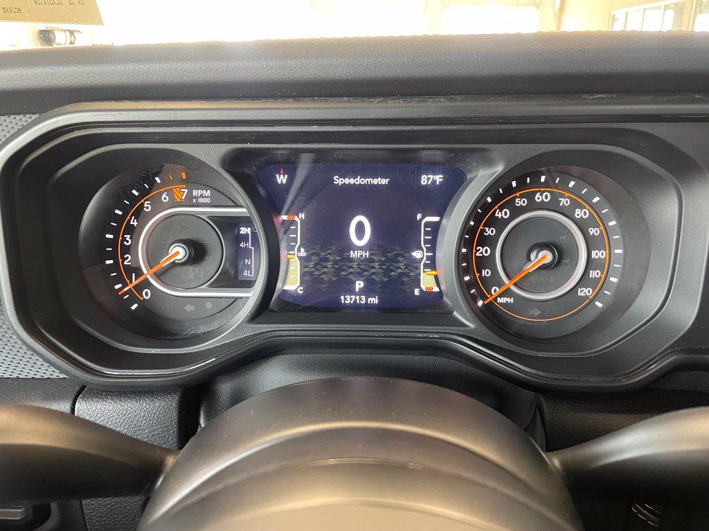 Used 2026 Jeep Gladiator Mojave AWD/4WD image 9