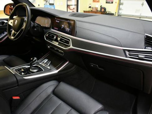 Used 2022 BMW X7 xDrive40i w/ Premium Package AWD/4WD image 64