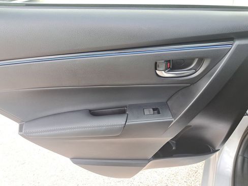 Used 2017 Toyota Corolla SE image 7