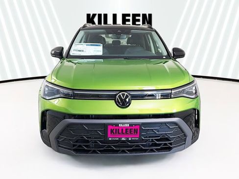 New 2026 Volkswagen Taos SE FWD image 2