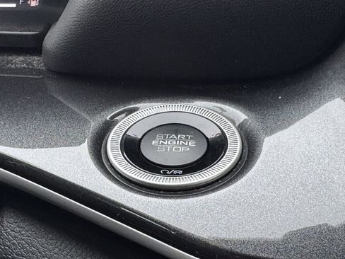 Used 2023 Jeep Grand Cherokee Altitude image 32