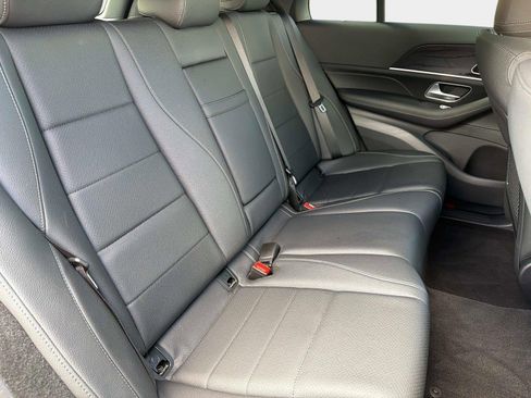 Used 2025 Mercedes-Benz GLE 450e 4MATIC image 27