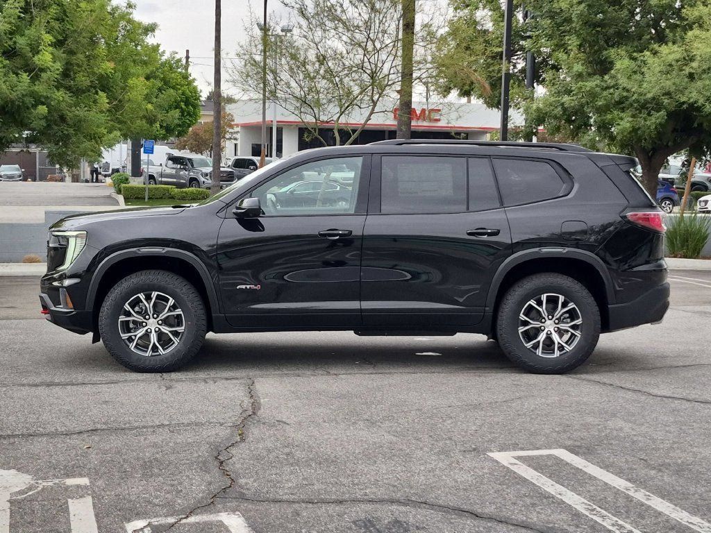 New 2027 GMC Acadia AT4 w/ Luxury Package AWD/4WD image 8