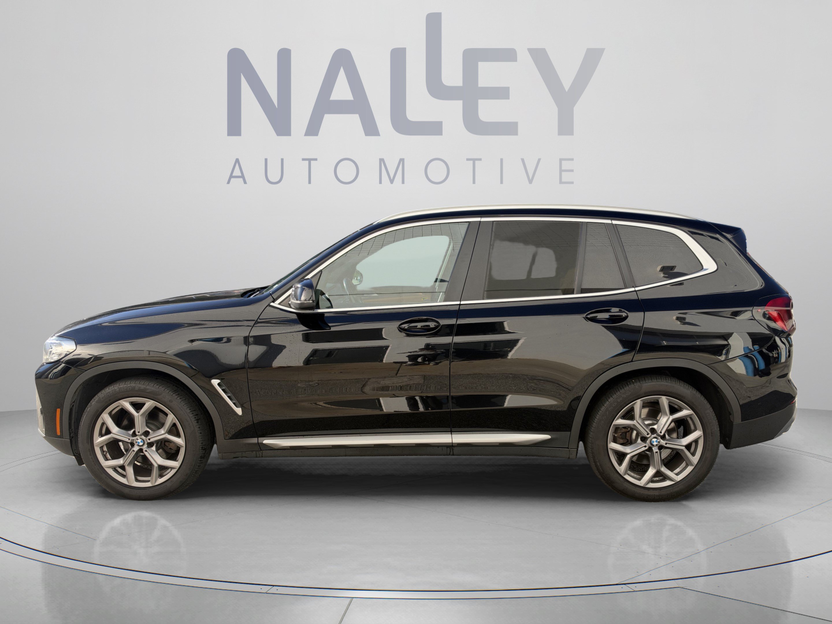 Used 2022 BMW X3 sDrive30i w/ Convenience Package RWD image 2