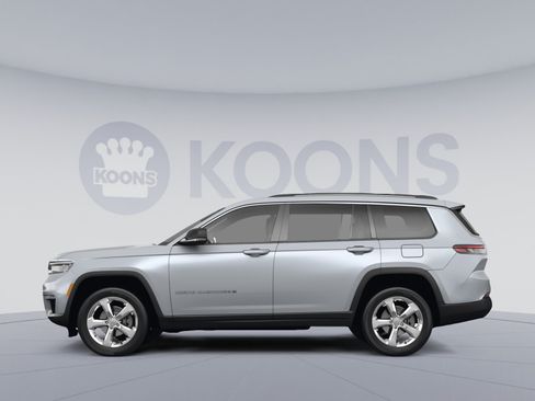 Used 2023 Jeep Grand Cherokee Limited AWD/4WD image 2