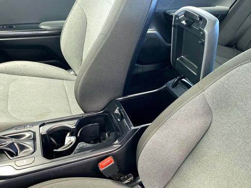 Certified 2025 Kia K4 FWD image 27