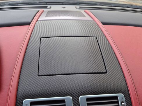 Used 2011 Aston Martin V12 Vantage Base 2dr Coupe image 22