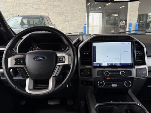 Used 2022 Ford F250 Lariat w/ Black Appearance Package AWD/4WD image 6