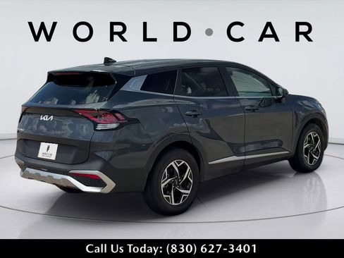 Used 2023 Kia Sportage LX FWD image 6