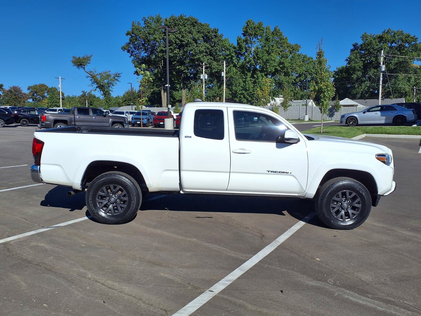Used 2023 Toyota Tacoma SR5 RWD image 2