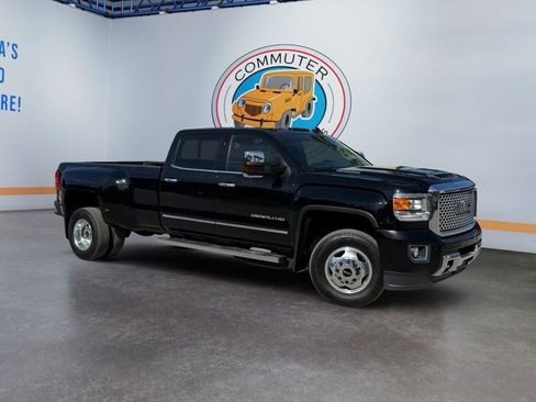 Used 2017 GMC Sierra 3500 Denali w/ Duramax Plus Package image 8