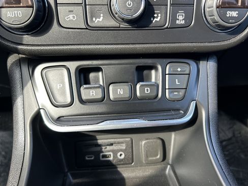 Used 2021 GMC Terrain SLE w/ Driver Convenience Package image 42