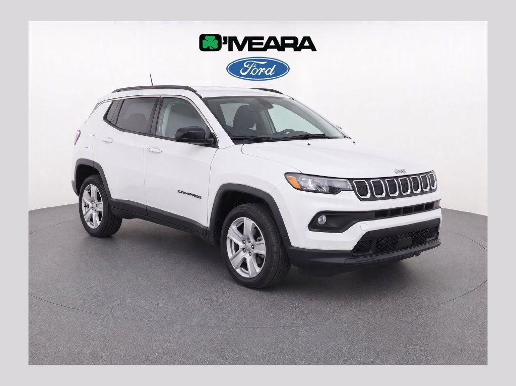 Used 2022 Jeep Compass Latitude AWD/4WD image 1