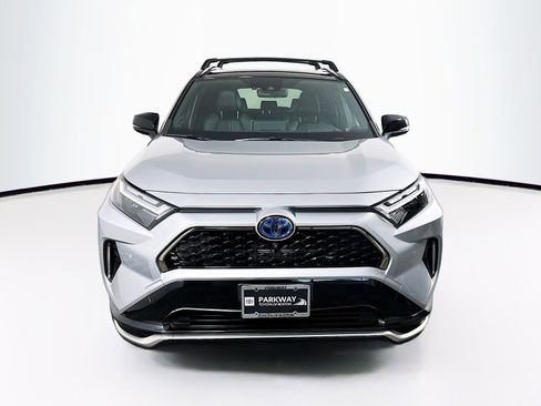 Used 2022 Toyota RAV4 XSE w/ Premium Package AWD/4WD image 2