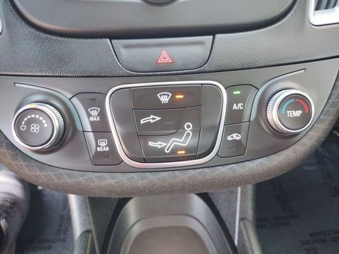 Used 2018 Chevrolet Malibu LS image 36