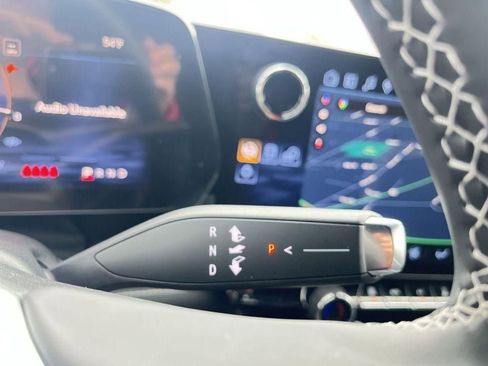 Used 2024 Chevrolet Blazer EV LT image 16