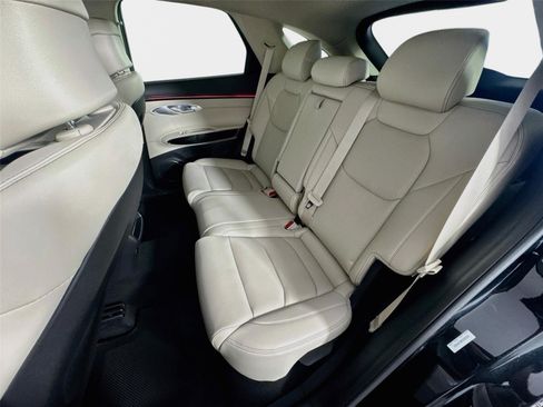 New 2027 Genesis GV70 2.5T AWD/4WD image 22