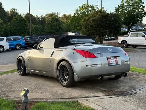 Used 2006 Nissan 350Z Touring RWD image 5