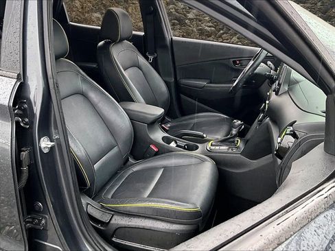 Used 2019 Hyundai Kona Limited image 7