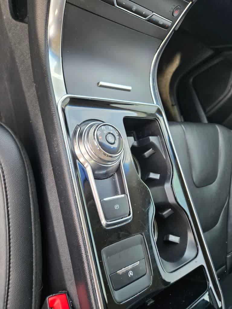 Used 2019 Ford Edge Titanium AWD/4WD image 13