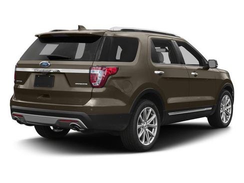 Used 2017 Ford Explorer Limited FWD image 2