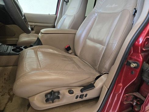 Used 1999 Ford Explorer Eddie Bauer AWD/4WD image 22