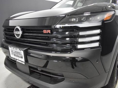 Certified 2025 Nissan Kicks SR image 11