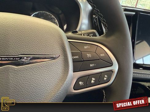 New 2026 Chrysler Pacifica Select image 13