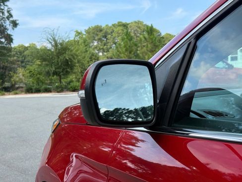 Used 2020 Ford Edge Titanium FWD image 16
