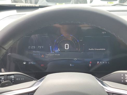 New 2026 Chevrolet Equinox LT w/ Convenience Package II FWD image 32