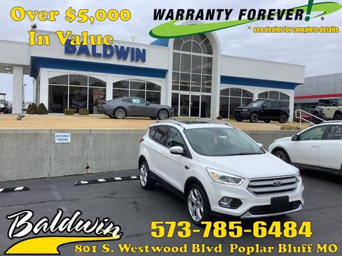 Used 2019 Ford Escape Titanium image 1