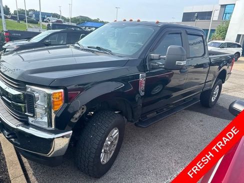 Used 2017 Ford F250 XL w/ STX Appearance Package AWD/4WD image 1