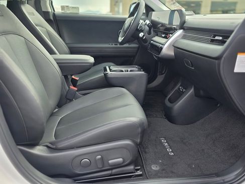 Certified 2025 Hyundai Ioniq 5 SEL image 10