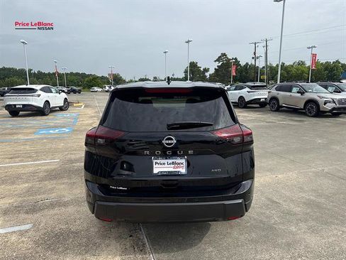 Used 2026 Nissan Rogue SV AWD/4WD image 6