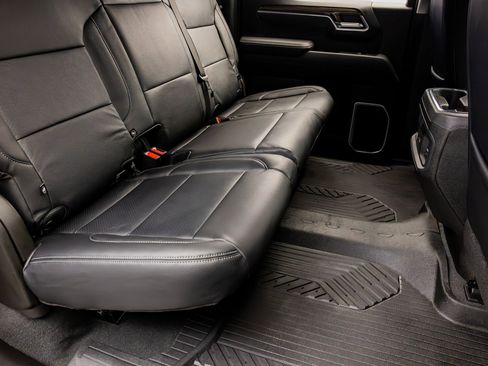 Used 2025 Chevrolet Silverado 1500 RST AWD/4WD image 32