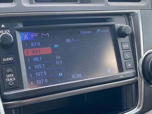 Used 2013 Toyota Highlander SE FWD image 19