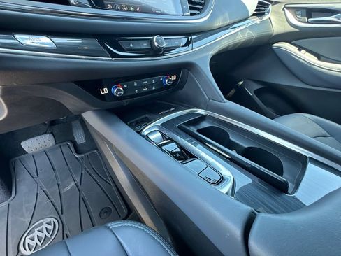 Used 2024 Buick Enclave Essence FWD image 32