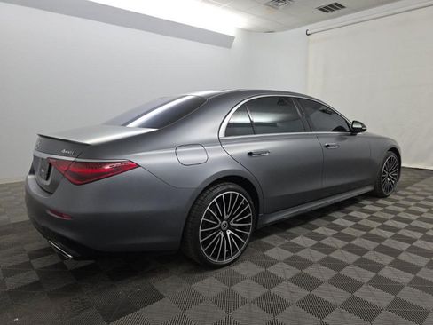 Used 2022 Mercedes-Benz S 500 4MATIC w/ AMG Line Package image 2