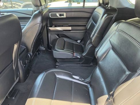 Certified 2023 Ford Explorer XLT w/ Equipment Group 202A RWD image 11