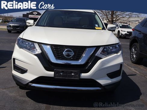 Used 2019 Nissan Rogue SV w/ Sun & Sound Touring Package image 6
