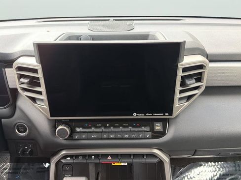 Used 2024 Toyota Tundra Limited image 18