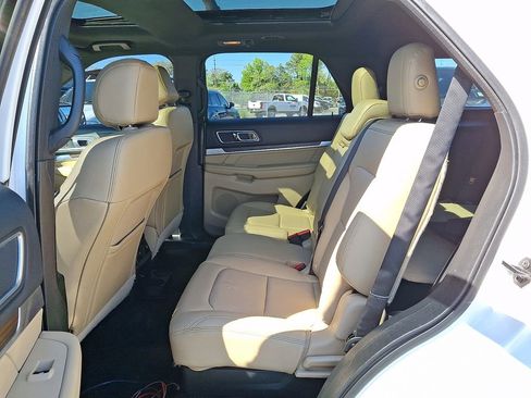 Used 2016 Ford Explorer Limited w/ Equipment Group 301A AWD/4WD image 10