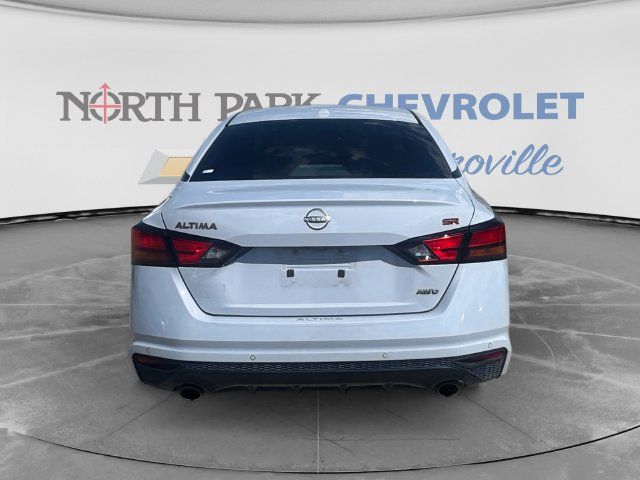 Used 2024 Nissan Altima 2.5 SR w/ SR Premium Package AWD/4WD image 4