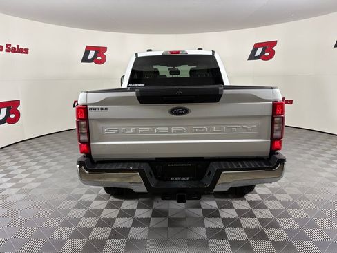 Used 2022 Ford F250 XLT w/ FX4 Off-Road Package image 5