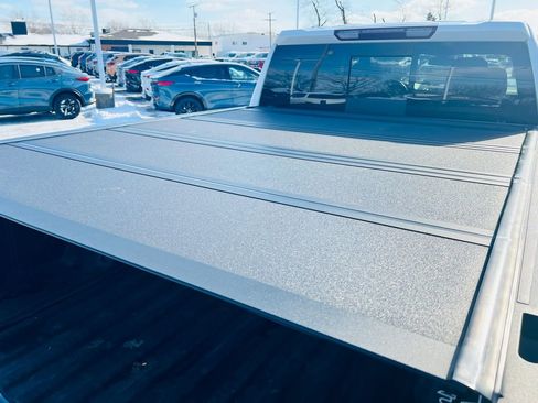 Used 2024 GMC Sierra 1500 SLT w/ SLT Premium Plus Package image 11