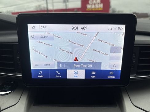 Used 2022 Ford Explorer XLT w/ Equipment Group 202A image 19