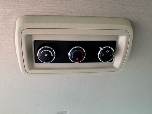 Used 2016 Dodge Grand Caravan SXT w/ Rear Park Assist Package FWD image 28