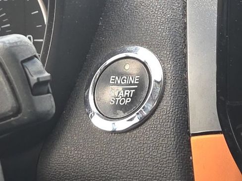 Used 2018 Ford EcoSport SES w/ SES Cold Weather Package AWD/4WD image 40
