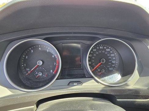 Used 2021 Volkswagen Tiguan SE w/ Panoramic Sunroof Package image 22