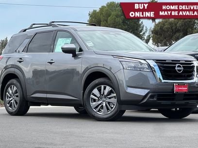 New 2025 Nissan Pathfinder SV w/ SV Premium Package